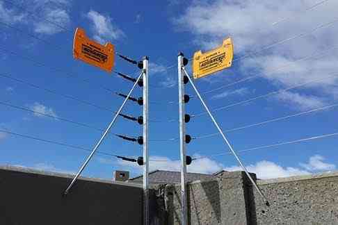 ELECTRIC WIRE FENCE INSTALLATION